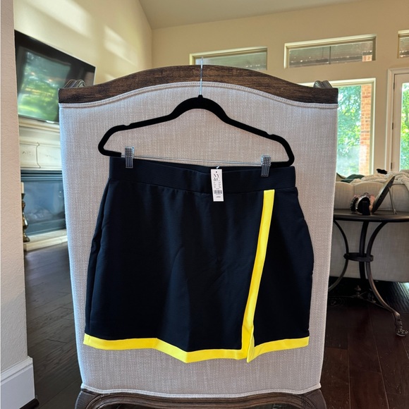 New York & Co Tennis Skirt - Picture 3 of 4